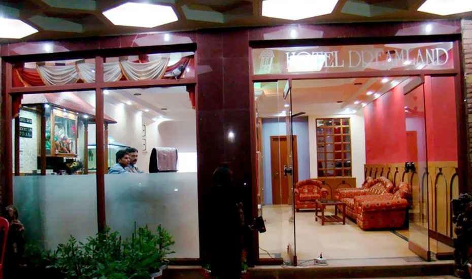 Hotel Dream Land Phulabāni Kültér fotó